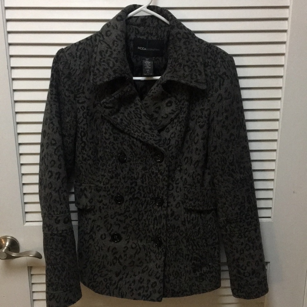 Moda International leopard jacket